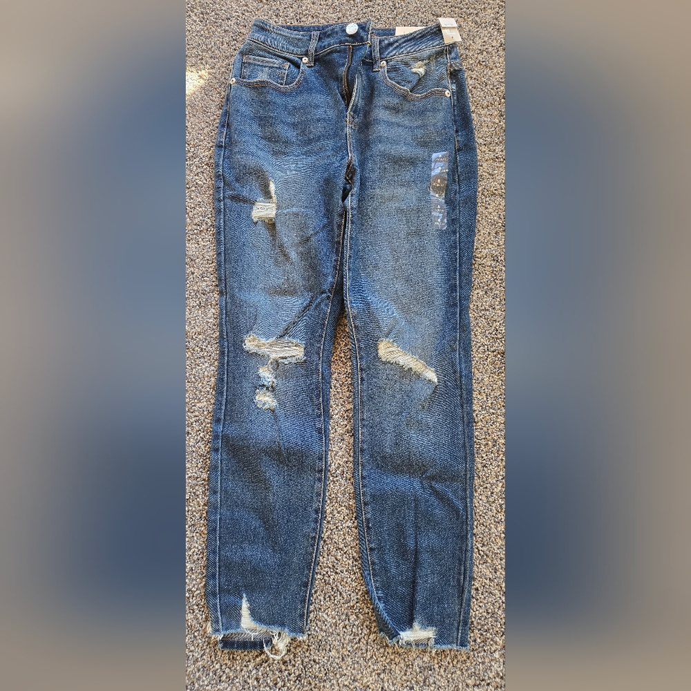 Maurices Jeans, Brand New Size 6